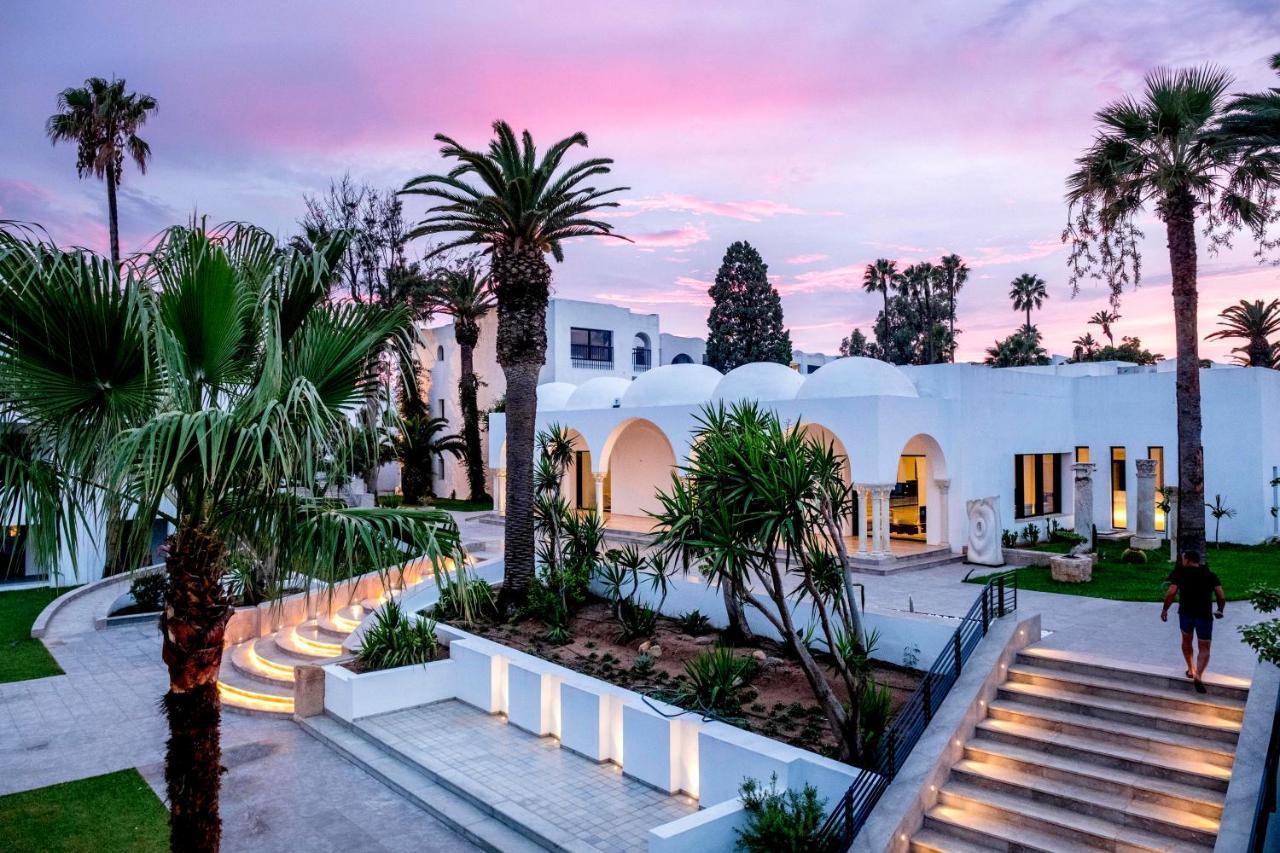 Les Orangers Garden Villas And Bungalows Ultra All Inclusive Hammamet Eksteriør billede The hotel at sunset
